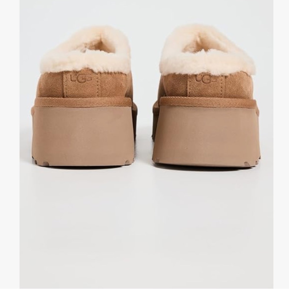 UGG® New Heights Cozy Clog- NO BOX - Picture 6 of 14